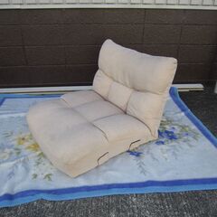 ニトリ  つながるワイドポケットコイル座イス