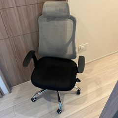 ヘッドレストつき 
ワークチェア タンスのゲン