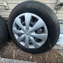 トヨタ純正鉄ホイールカバー付き15インチの画像