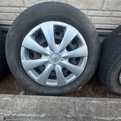 トヨタ純正鉄ホイールカバー付き15インチの画像