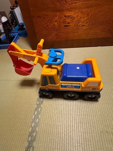 乗車式ショベルカー