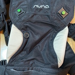 nuna カドルクリック　抱っこ紐の画像