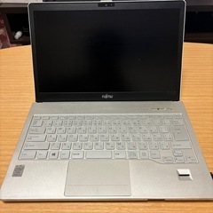 ノートパソコンLIFEBOOK SH75/P Windows10　　