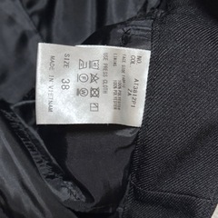 レディースセットアップスーツ（WHITE）38サイズ　黒色の画像