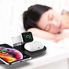 充電スタンドベース、3 in 1 充電器携帯電話時計ヘッドセット急速充電充電ステーションの画像