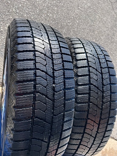 【値引きしました】スタッドレスタイヤ　195/65R15 2022年製　トーヨーオブザーブGIZ2