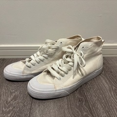 adidas 白スニーカー
