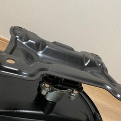 ジムニー　JB64 純正背面スペアタイヤ　ブラケット