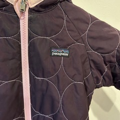 パタゴニアPatagonia★フード付きリバーシブルジャンパー　90サイズの画像