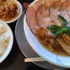 何人かで食事一緒にいきませんか？ - 友達