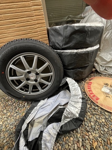 2023年製YOKOHAMA 185/65r15スタッドレスタイヤホイールセット