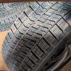 限定特別価格。 ほぼ新品ブリヂストン(BRIDGESTONE) スタッドレスタイヤ BLIZZAK(ブリザック) VRX ②  205/60R16 87Q【4本セット】今年3月購入