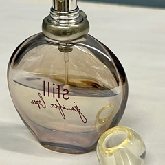 ■still スティル オードパルファム ジェニファーロペス■30ml 5割残 香水 フレグランス■化粧品 コスメ スプレー レディース■オードトワレ オードゥパルファムの画像