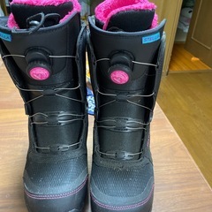 新品スノボーシューズの画像