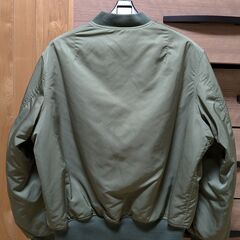 リバーシブルジャンパーの画像