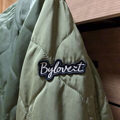 リバーシブルジャンパーの画像