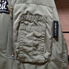 リバーシブルジャンパーの画像