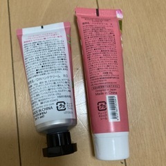 ハンドクリームと入浴剤セットの画像