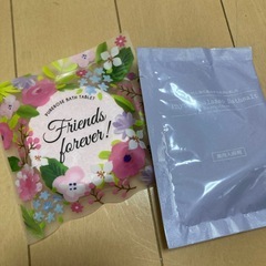 ハンドクリームと入浴剤セットの画像