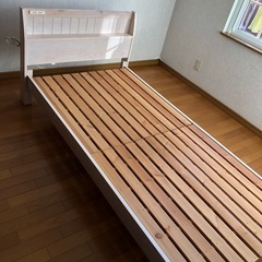 （取引中になります）🉐ナチュラルなベッドの画像