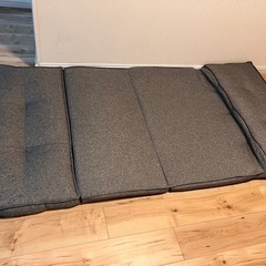 折りたたみ2人用ソファーの画像
