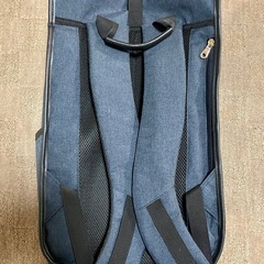 ウォルト　リュック　ネイビーの画像