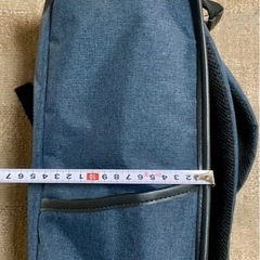 ウォルト　リュック　ネイビーの画像