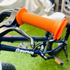 【価格ご相談ください】ヨツバサイクル　16インチ　ネイビーの画像