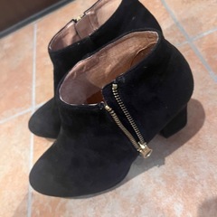 ショートブーツの画像