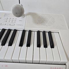 CASIO　電子キーボード　電子ピアノ　スタンド付き※設置のままお渡しの画像