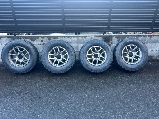 新品未使用★スタッドレスタイヤ★215/80/R16