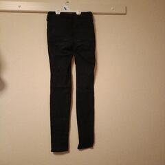 GU　黒スキニーの画像