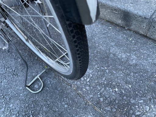 『ＳＡＬＥ　１０％』　電動自転車　ヤマハ　２６インチ　バッテリー　８．９ＡＨ　充電器　付き　3変速　赤　配達可能