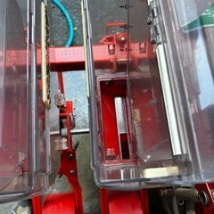 サン機工 SO-400 さばける号 施肥播種機 4条  肥料散布機 トラクターアタッチメント 4連 麦 大豆の画像