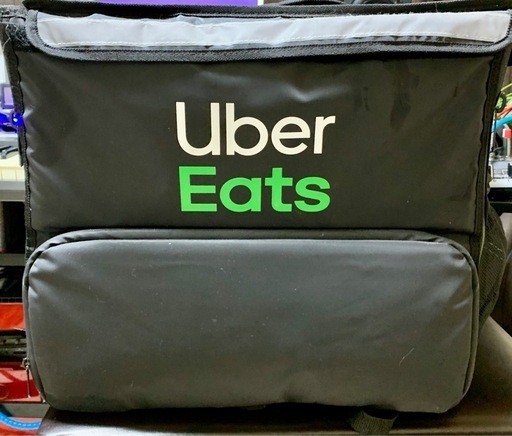 Uber最新型配達バッグ