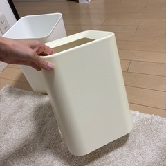 ゴミ箱の画像