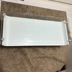 ガラステーブル