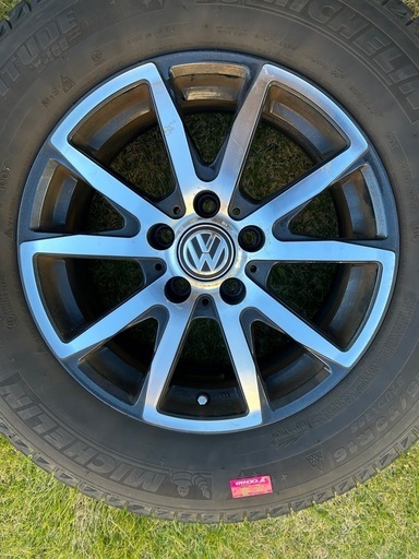 アルミホイール　スタッドレスタイヤ
215/70R16