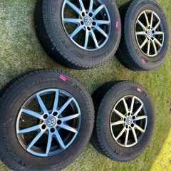  アルミホイール　スタッドレスタイヤ
215/70R16の画像