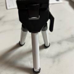 ミニ三脚　超小型　脚は伸縮不可の画像