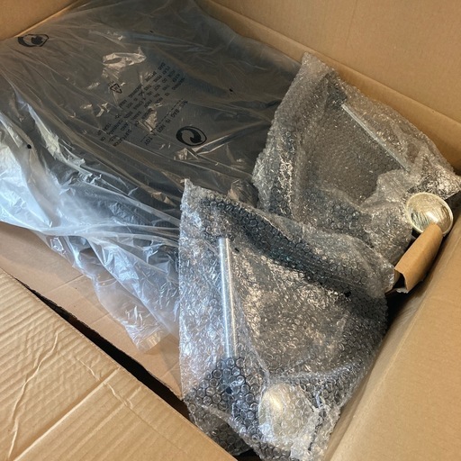 オフィスチェア　メッシュハイバックチェ未使用