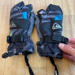 QuikSilver 子供用　スノーボードグローブ