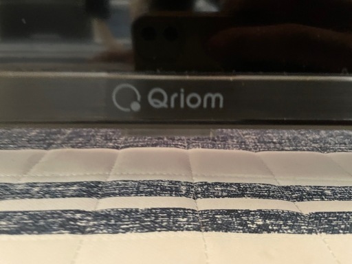 QRIOM40V型テレビ