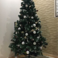 180センチ　
クリスマスツリーの画像