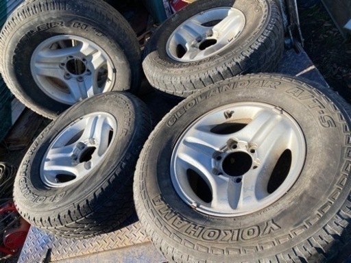 車のパーツ タイヤ、ホイール