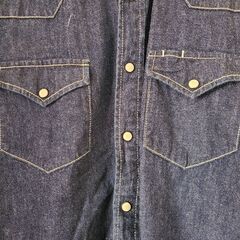 ユニクロUNIQLOデニムシャツの画像