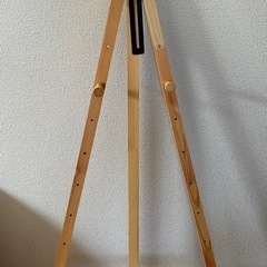 木製イーゼルの画像
