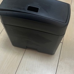車用 ゴミ箱の画像