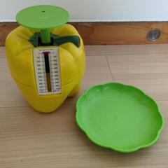 パプリカ型のキッチン計りの画像