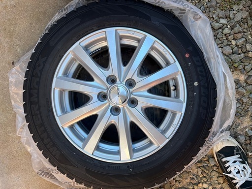 DUNLOP スタッドレスタイヤ４本セット